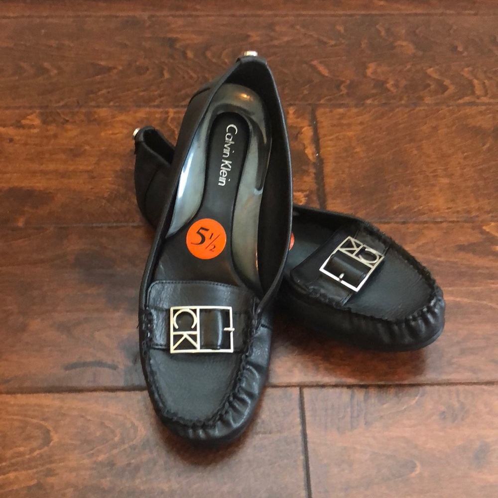 NWOT Calvin Klein black loafers size 5.5